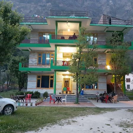 The Royal Orchard Kasol Hotel Exterior foto