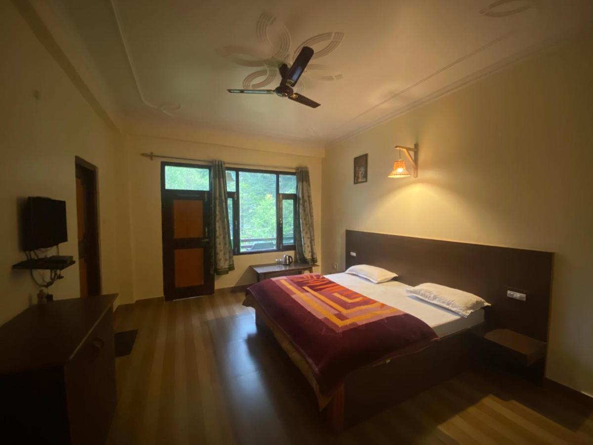 The Royal Orchard Kasol Hotel Exterior foto