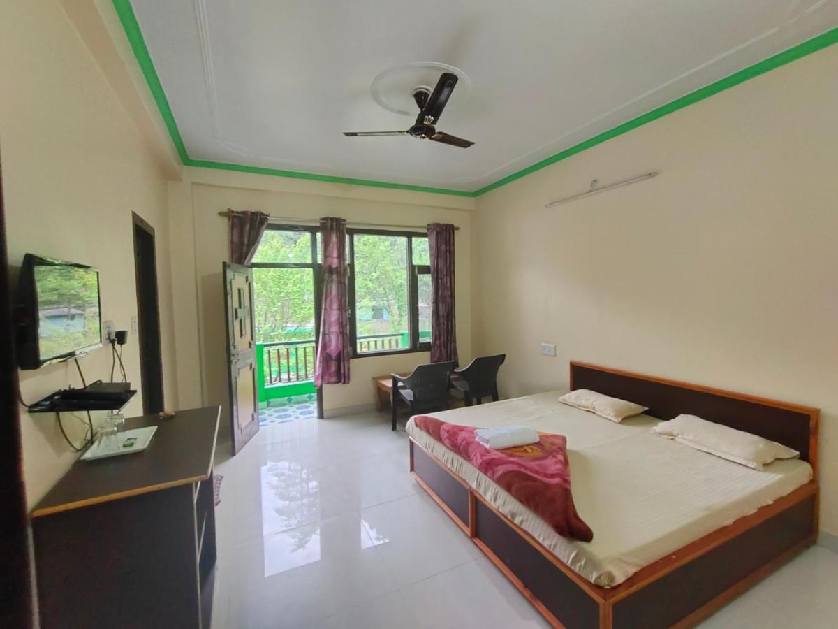 The Royal Orchard Kasol Hotel Exterior foto