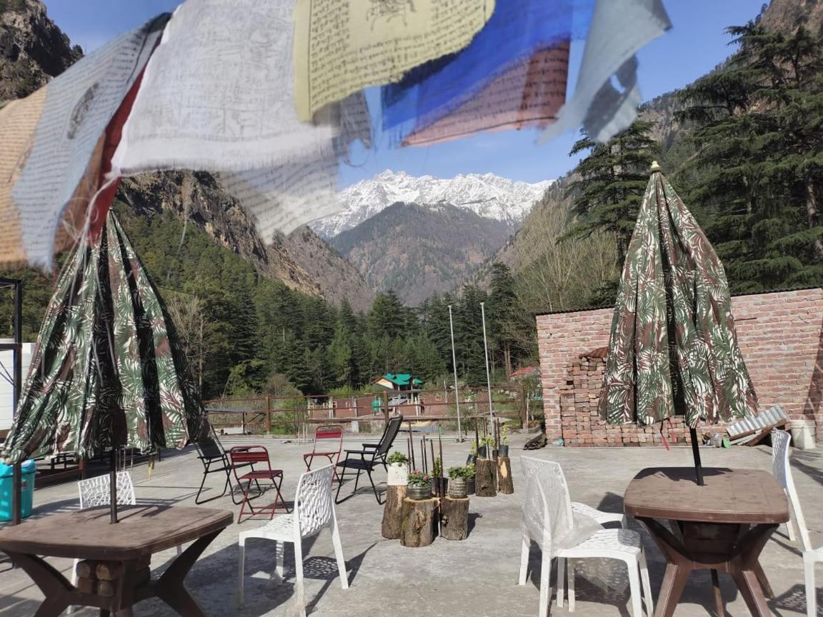 The Royal Orchard Kasol Hotel Exterior foto